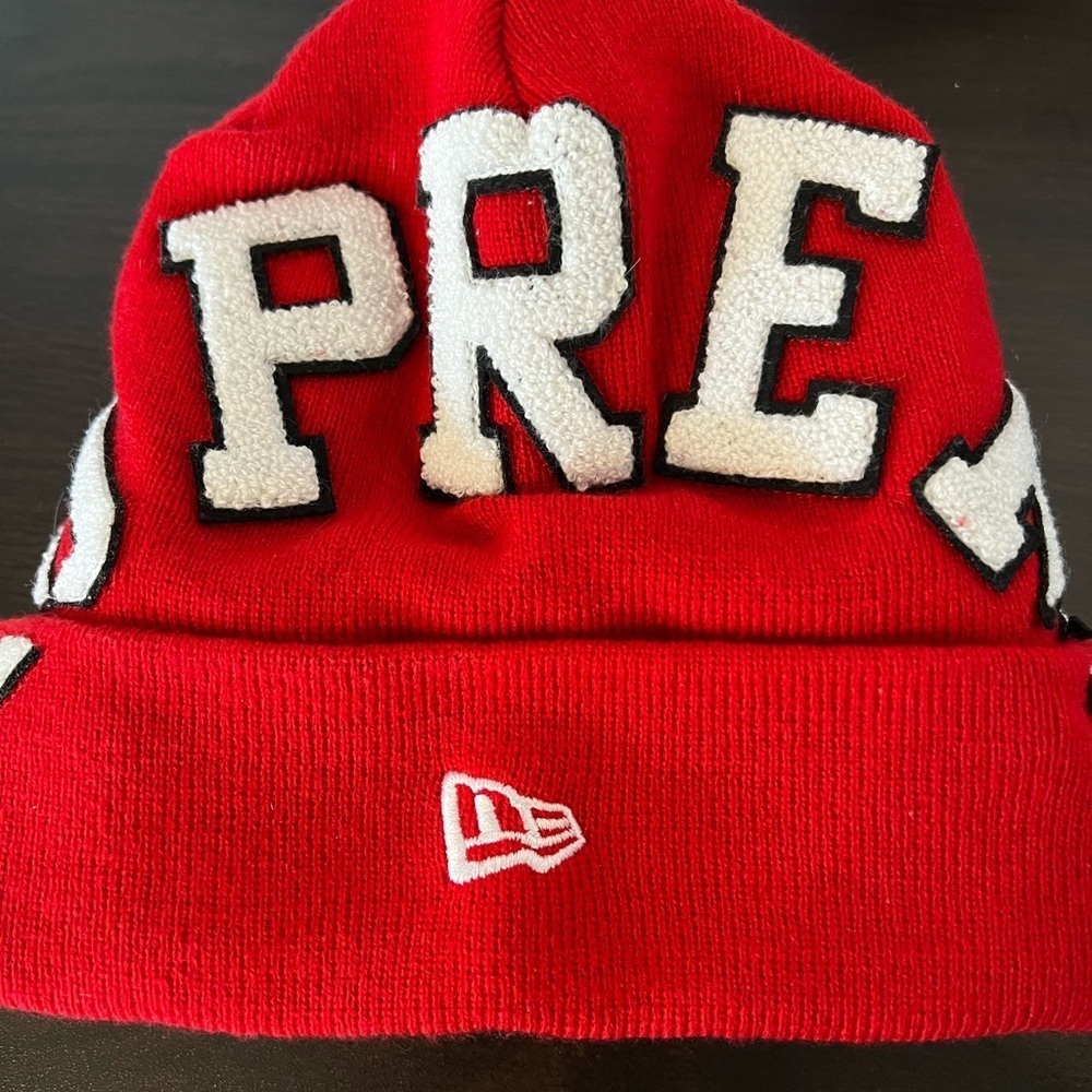 Supreme Red Knit Accessory - Picture 3 of 8